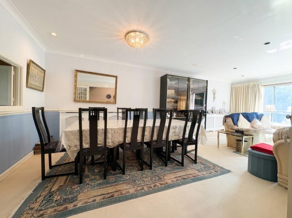 4 bed property in The Ridgeway, Mill Hill, NW7, London